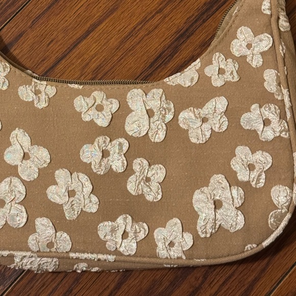 Floral Tan & Cream Floral Print Shoulder Bag with Pearl Chain Strap | NWT | - Picture 10 of 11